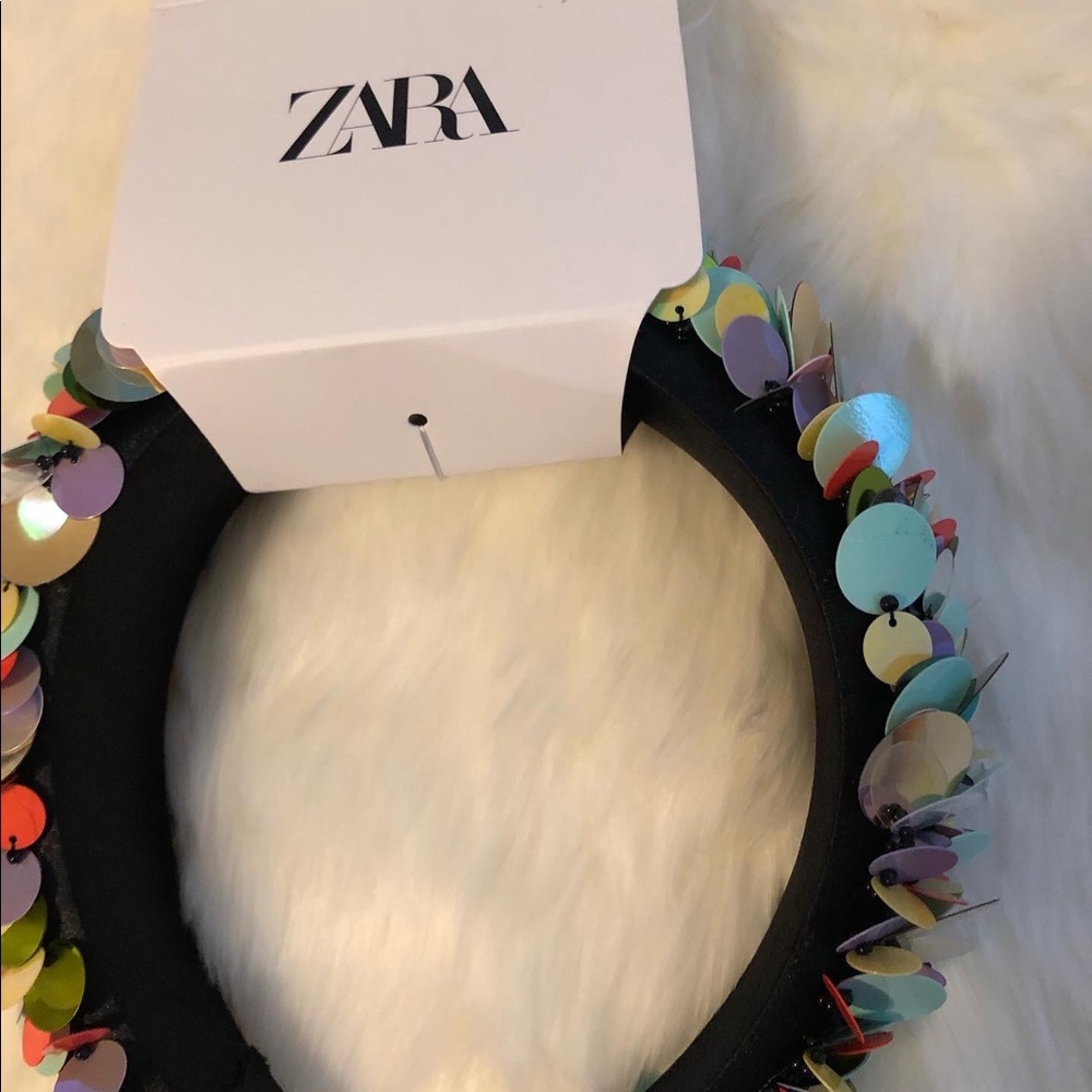 multicolored headband
